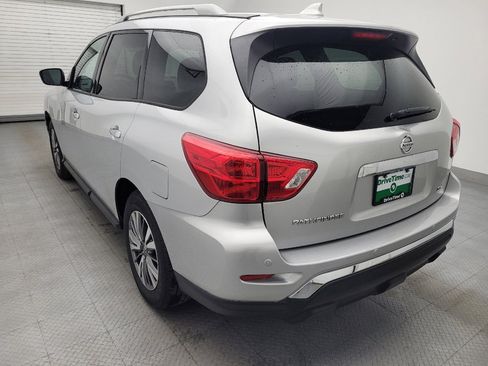 Used 2019 Nissan Pathfinder SV FWD image 5