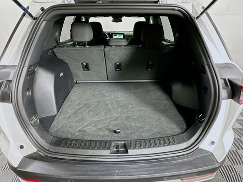 Used 2025 Chevrolet Equinox LT image 7