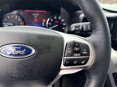 Used 2022 Ford Explorer XLT w/ Equipment Group 202A image 26