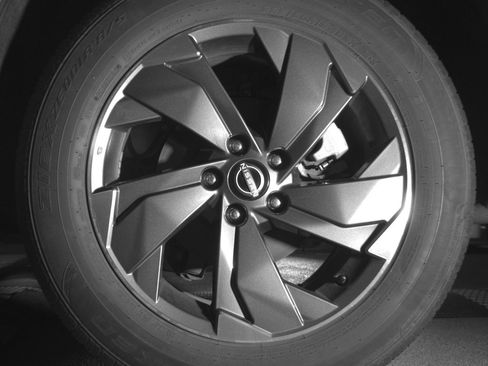 Used 2025 Nissan Rogue SV FWD image 14