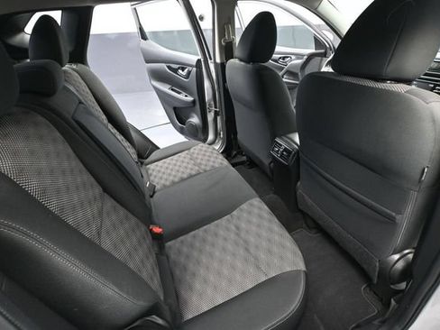 Used 2017 Nissan Rogue Sport SV AWD/4WD image 40