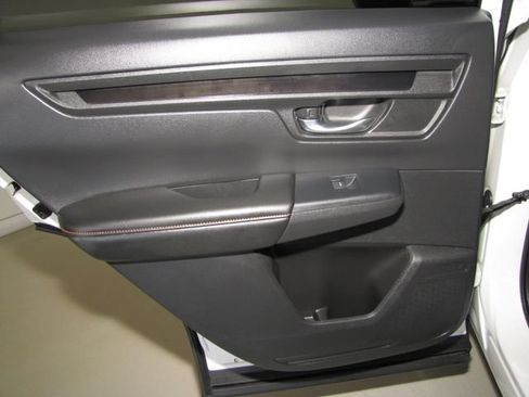 Certified 2025 Honda CR-V Sport image 13