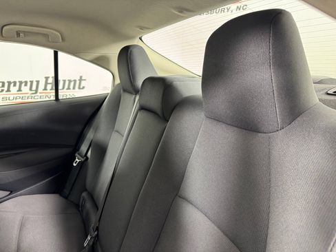 Used 2024 Toyota Corolla LE FWD image 28