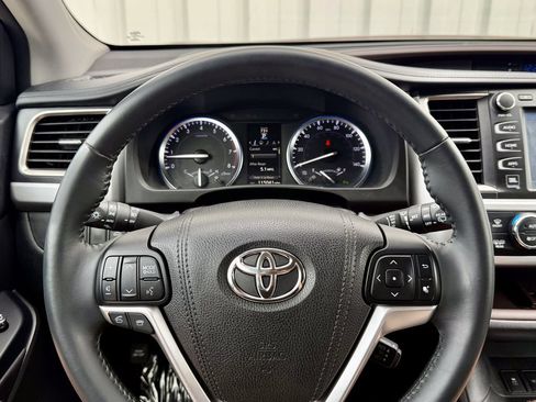 Used 2016 Toyota Highlander Limited AWD/4WD image 26
