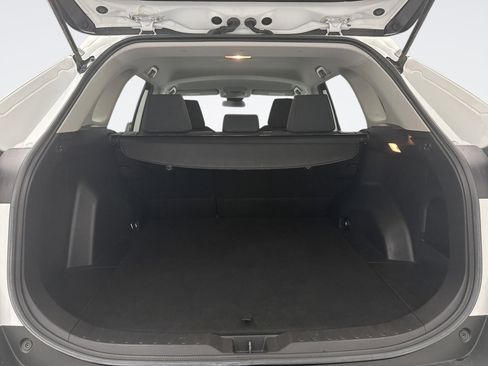 Used 2021 Toyota RAV4 LE AWD/4WD image 18