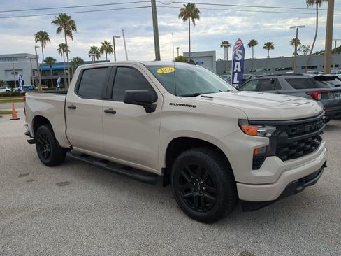 Used 2026 Chevrolet Silverado 1500 Custom w/ Turbomax Blackout Package RWD image 2