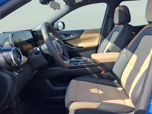 New 2026 Chevrolet Equinox ACTIV w/ LPO, Floor Liner Package FWD image 17