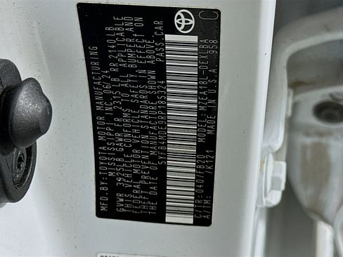 Used 2024 Toyota Corolla LE image 12