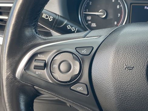 Used 2020 Buick Enclave Essence image 27