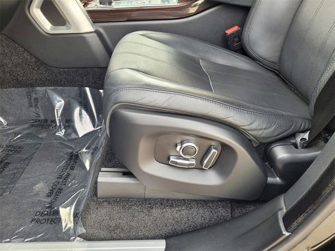 Used 2017 Land Rover Range Rover HSE image 23