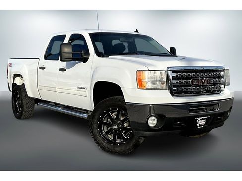 Used 2014 GMC Sierra 2500 SLE w/ SLE Preferred Package image 3