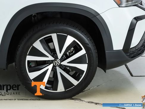 Used 2024 Volkswagen Taos SE FWD image 51