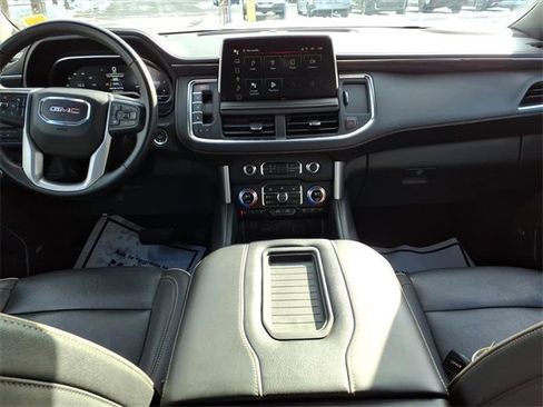 Used 2023 GMC Yukon XL SLT image 12