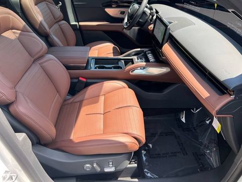 New 2026 Lincoln Nautilus Reserve AWD/4WD image 16