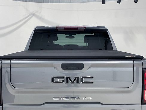 Used 2022 GMC Sierra 1500 Elevation w/ LPO, Elevation Black Package AWD/4WD image 12