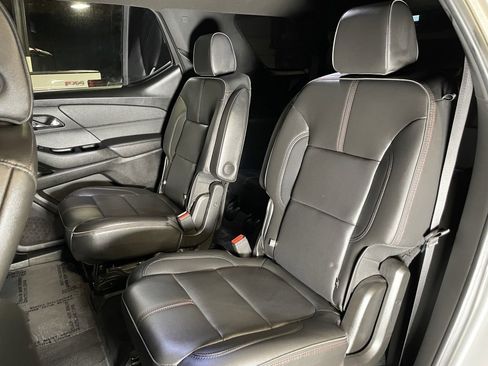 Used 2023 Chevrolet Traverse RS image 34