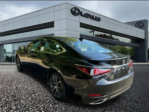 New 2025 Lexus ES 350 w/ Premium Package image 6