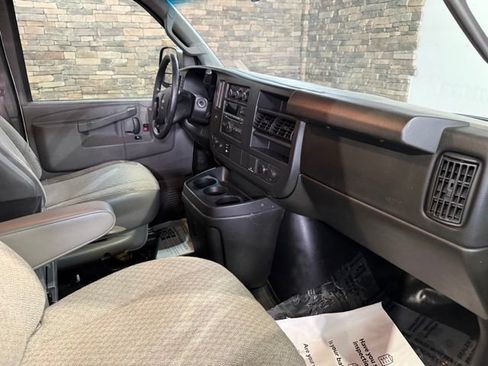 Used 2016 GMC Savana 2500 RWD image 25