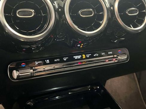 Certified 2021 Mercedes-Benz GLB 250 GLB 250 image 28