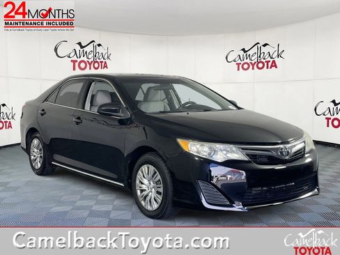 Used 2014 Toyota Camry LE image 1