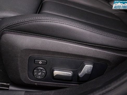 Used 2019 BMW 330i xDrive Sedan w/ Convenience Package AWD/4WD image 12