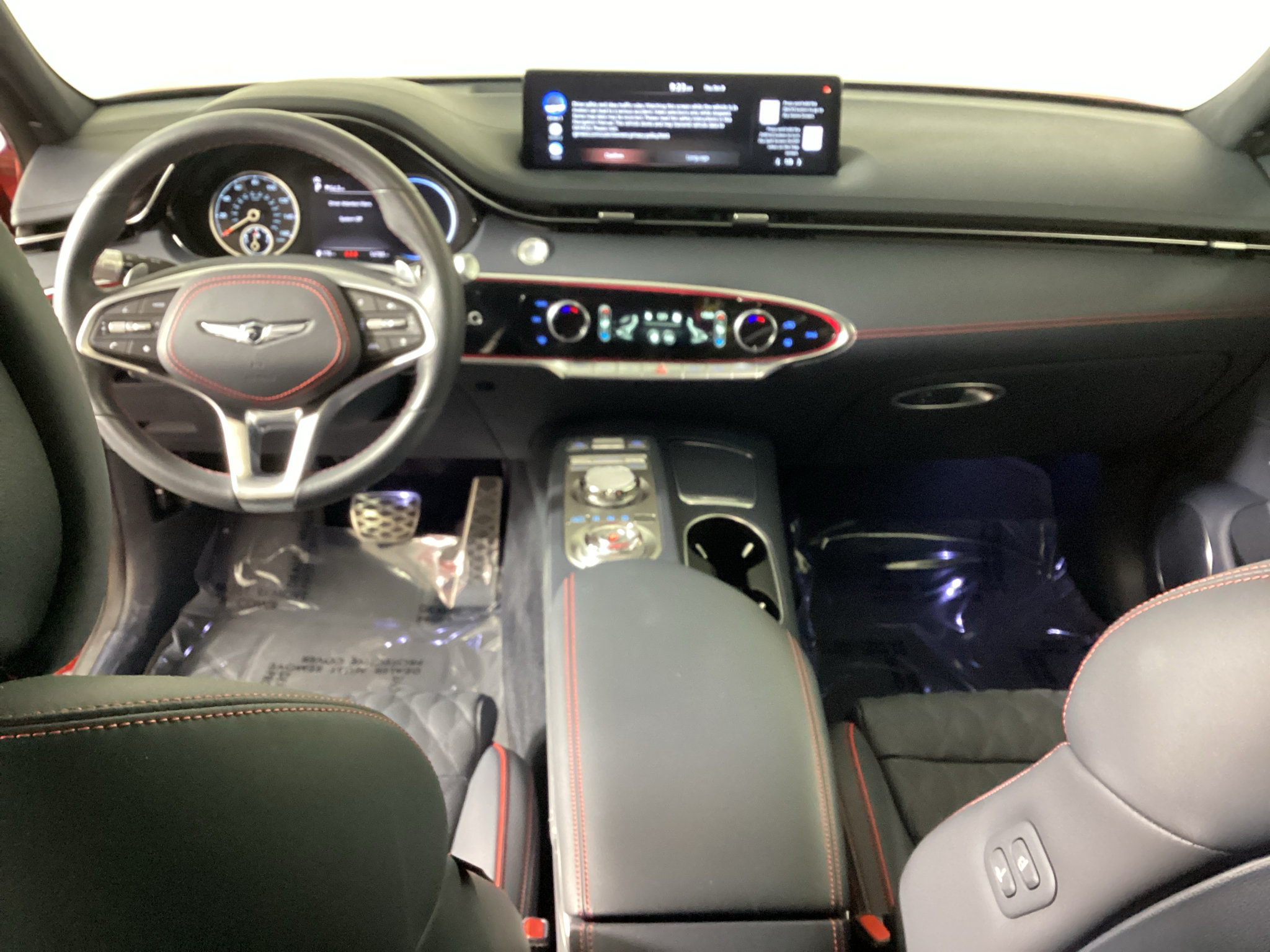 Used 2025 Genesis GV70 3.5T Sport w/ Sport Advanced Package AWD/4WD image 18