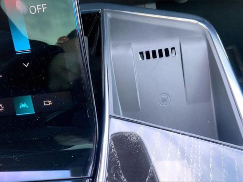 New 2026 Cadillac Escalade IQL Luxury image 28