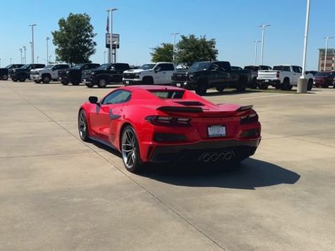 Used 2025 Chevrolet Corvette Z06 RWD image 8