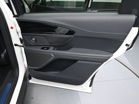 New 2026 Lincoln Nautilus Reserve w/ Jet Appearance Package AWD/4WD image 19