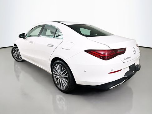 Used 2025 Mercedes-Benz CLA 250 4MATIC image 5
