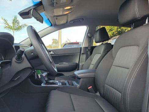 Used 2021 Kia Sportage LX image 17
