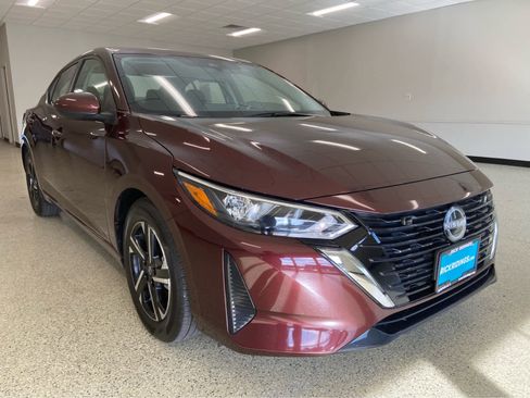 Used 2024 Nissan Sentra SV image 4