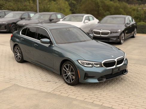 Used 2021 BMW 330i Sedan w/ Premium Package image 9