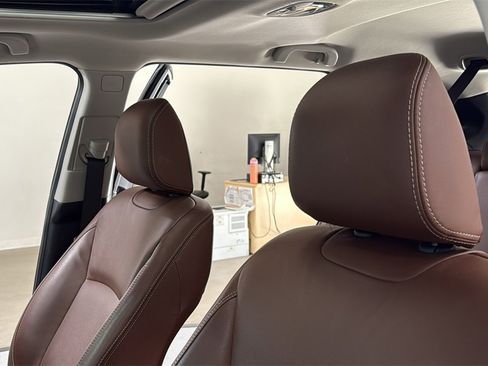 Used 2019 Subaru Outback 3.6R Touring image 13