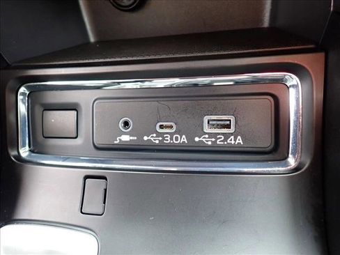Used 2025 Subaru Ascent Premium AWD/4WD image 19