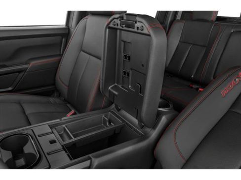 Used 2021 Nissan Titan PRO-4X w/ Pro-4x Convenience Package AWD/4WD image 17