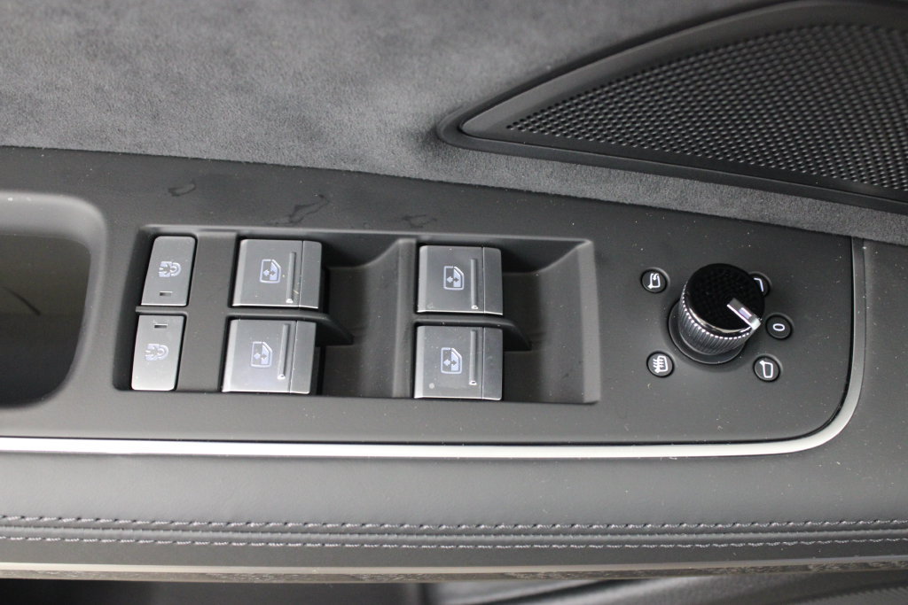 New 2026 Audi A8 L 3.0T AWD/4WD image 18