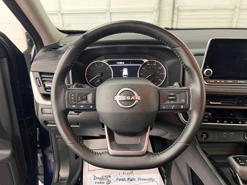 Used 2025 Nissan Rogue SV AWD/4WD image 39