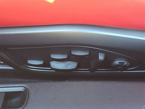 Used 2022 Porsche 911 Turbo S image 26