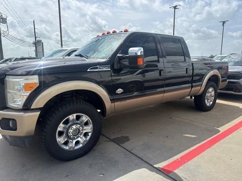 Used 2014 Ford F250 King Ranch w/ FX4 Off-Road Package AWD/4WD image 3