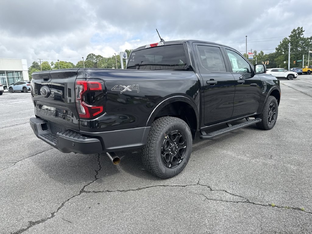 New 2026 Ford Ranger XLT w/ Black Appearance Package AWD/4WD image 4