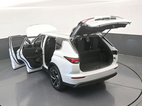 Used 2022 Mitsubishi Outlander ES image 66