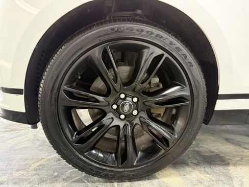 Used 2023 Land Rover Range Rover Velar R-Dynamic S image 31