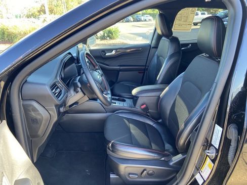 Used 2025 Ford Escape ST-Line FWD image 38