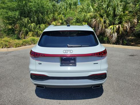 Used 2025 Audi Q5 Premium w/ Convenience Package AWD/4WD image 5