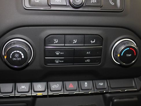 Used 2024 Chevrolet Silverado 1500 Custom image 43