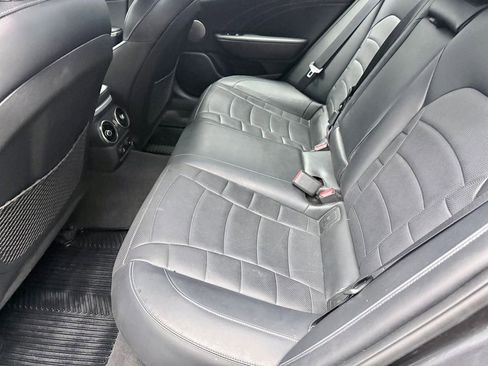Used 2022 Kia Stinger GT2 AWD/4WD image 13
