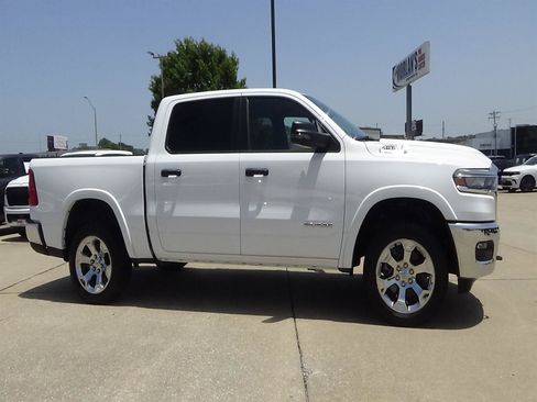 Certified 2025 RAM 1500 Big Horn AWD/4WD image 4
