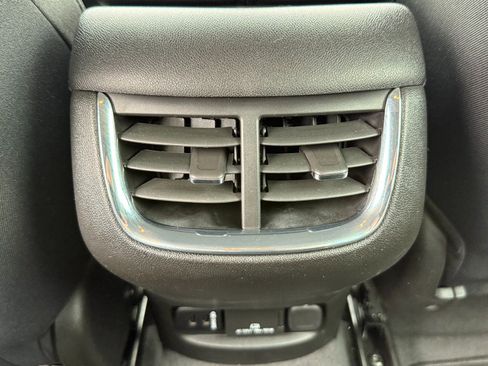 Used 2016 Chevrolet Malibu LT image 21