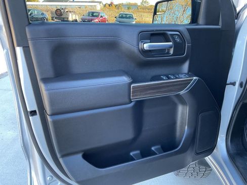 Used 2022 Chevrolet Silverado 1500 LT image 32